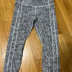 Athleta  Monochrome Patterned Leggings